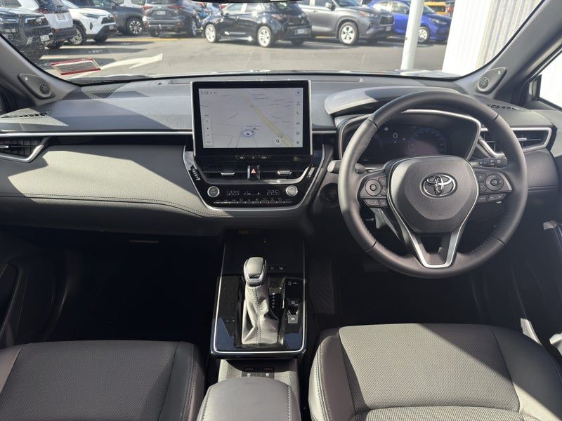 2026 Toyota Corolla Cross Limited, photo 2