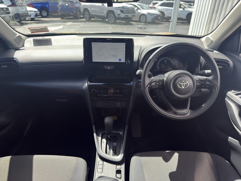 2025 Toyota Yaris Cross GX, photo 2