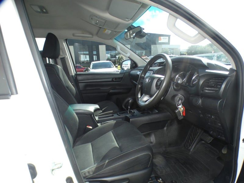 2022 Toyota Hilux SR 2.8DT 6AT 2WD DCW/4D/5S, photo 2