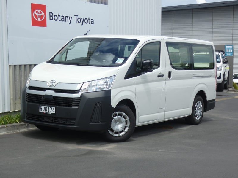 2025 Toyota Hiace ZR 2.8DT