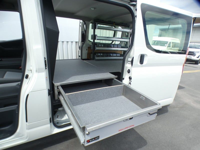 2025 Toyota Hiace ZR 2.8DT, photo 2
