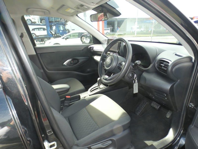 2024 Toyota Yaris Cross GX, photo 2