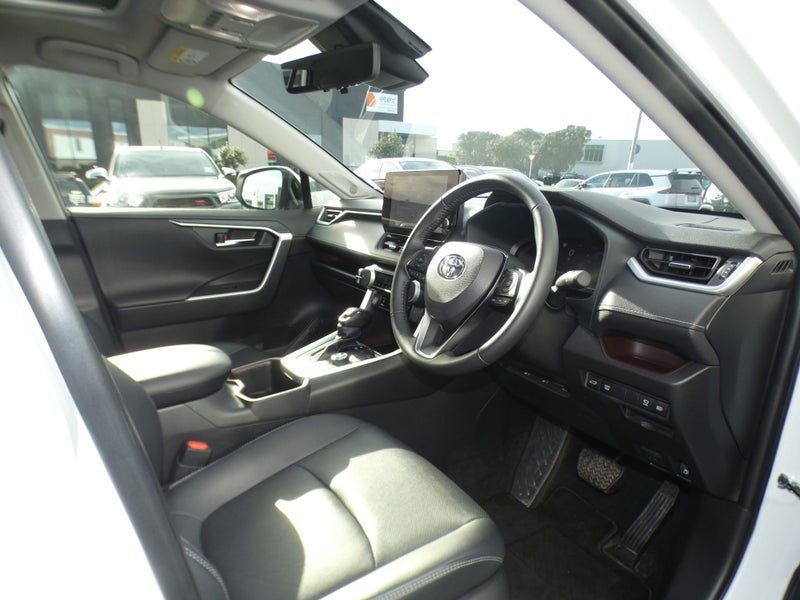 2025 Toyota RAV4 Limited, photo 2