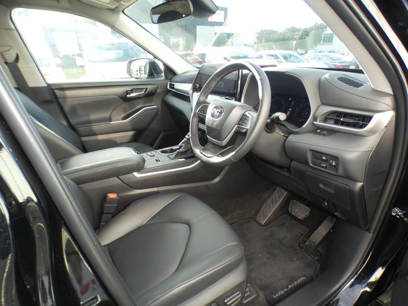 2026 Toyota Highlander Limited 2.5P HEV ECVT AWD, photo 2