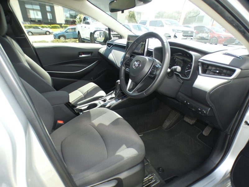 2023 Toyota Corolla Wagon, photo 2