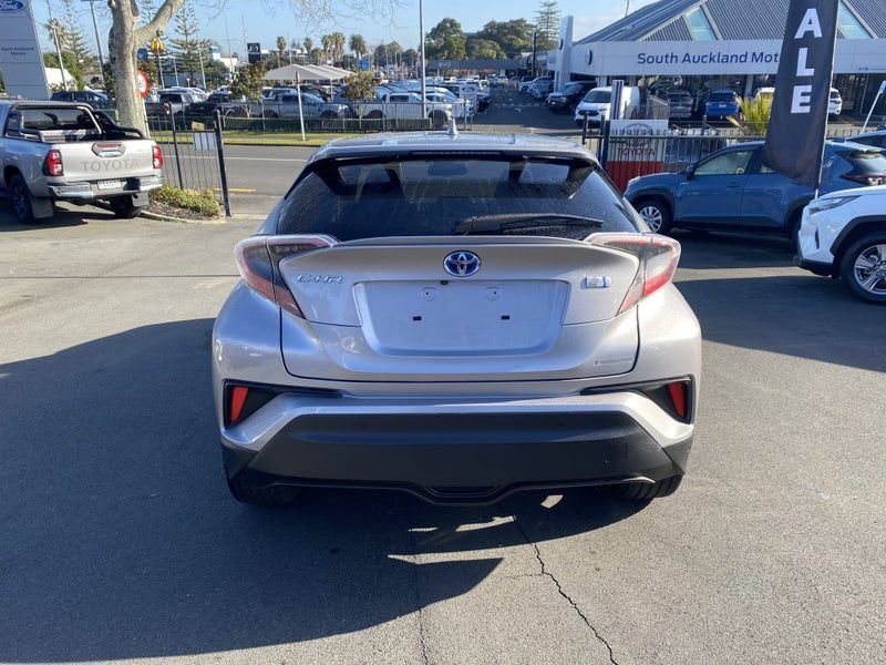2017 Toyota C-HR 1.8 Hybrid G LED SUV, photo 3