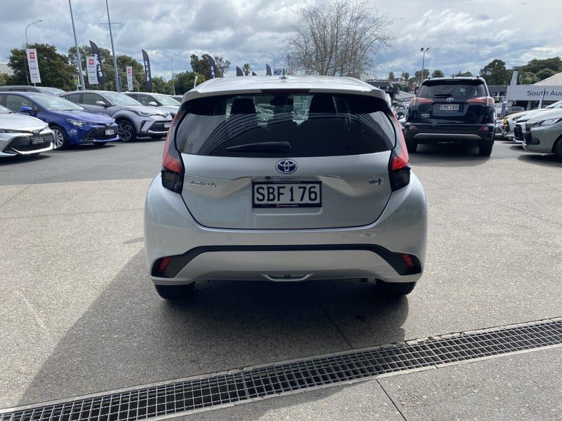 2021 Toyota Aqua Hybrid, photo 3