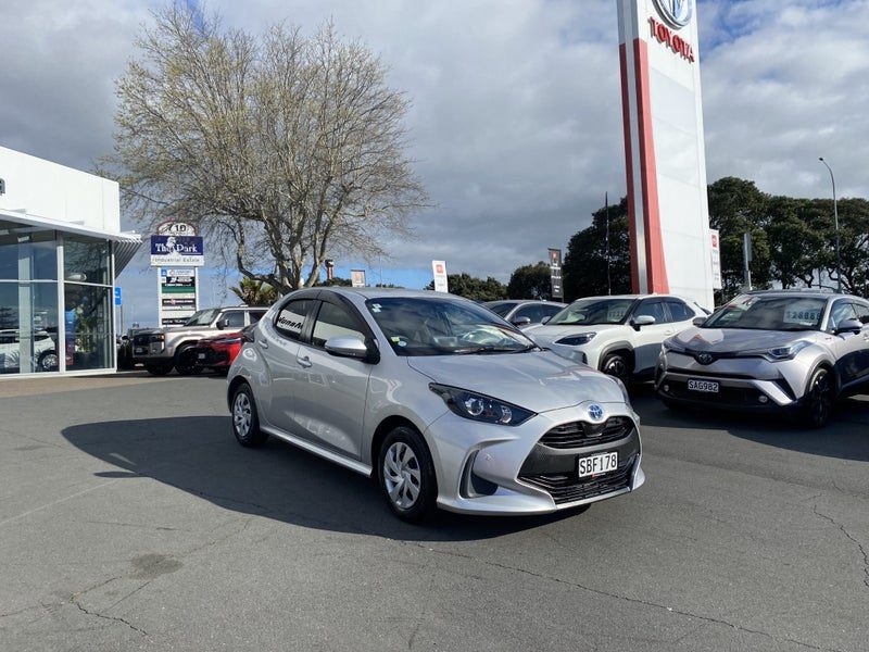 2021 Toyota Yaris 1.5 Hybrid X, main photo