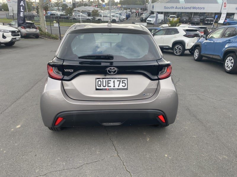 2024 Toyota Yaris GX 1.5P Hybrid, photo 3