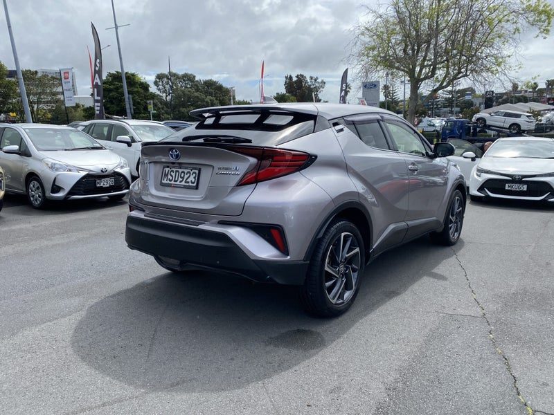 2020 Toyota C-HR Limited 1.8P Hybrid, photo 2