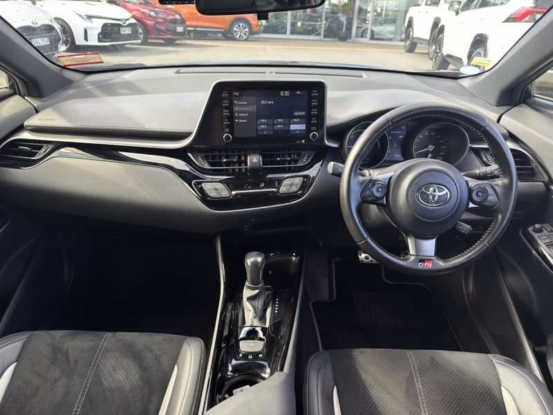 2020 Toyota C-HR GR Sport, photo 2