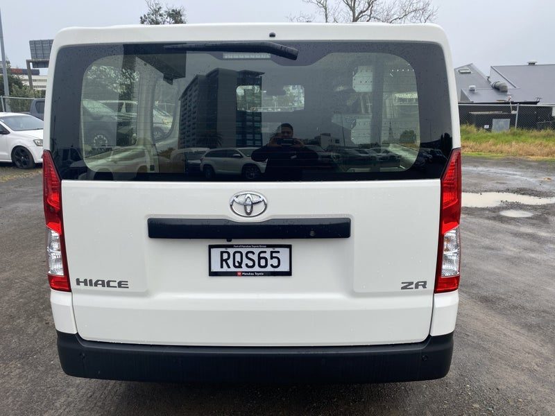 2026 Toyota Hiace ZR 2.8DT 6AT RWD GVN/5D/2S, photo 3
