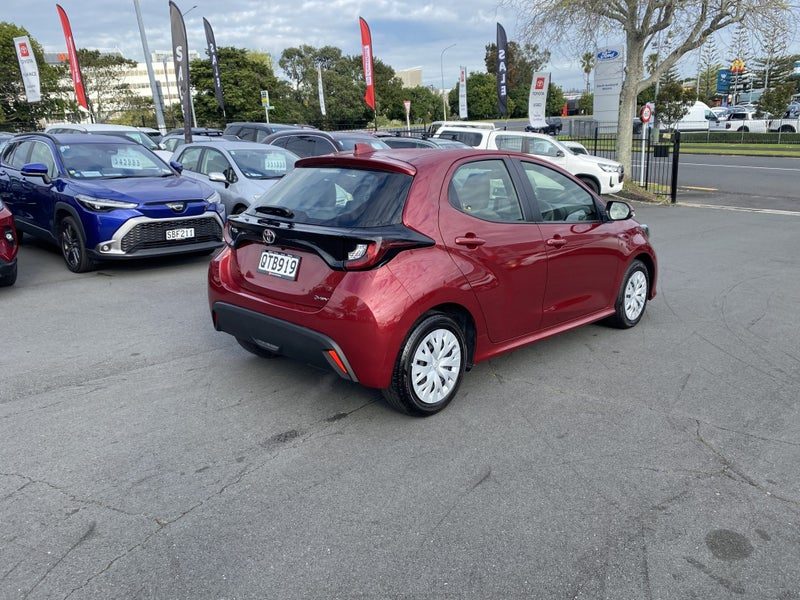 2024 Toyota Yaris GX 1.5P Hybrid, photo 2