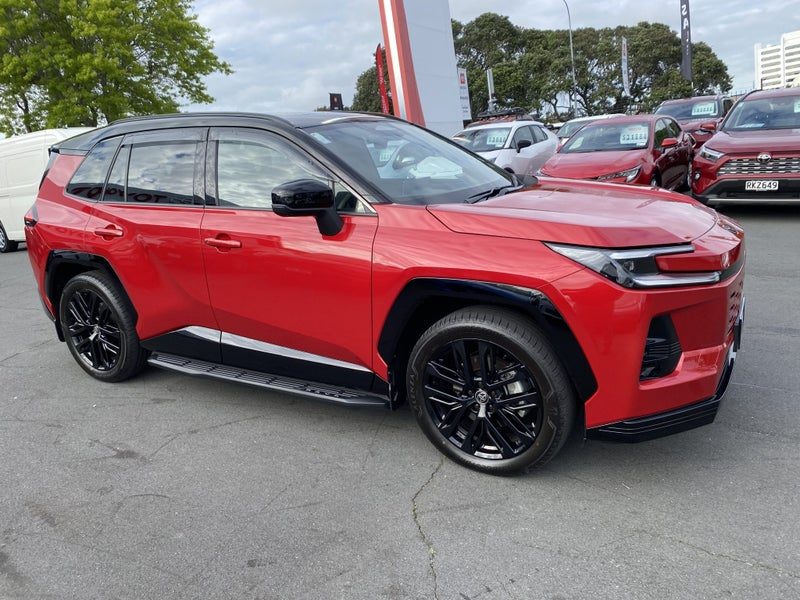 2026 Toyota RAV4 XSE 2.5P PHEV ECVT AWD SUV/5D/5S, photo 2