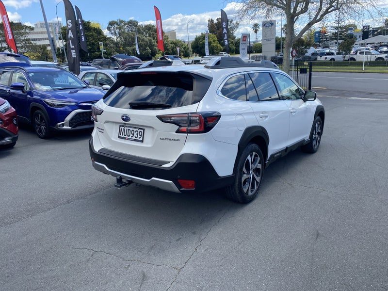 2021 Subaru Outback Touring 2.5P/4WD, photo 2
