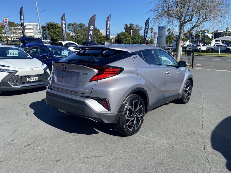 2019 Toyota C-HR 1.8 Hybrid G 5 Dr SUV CVT FWD, photo 2