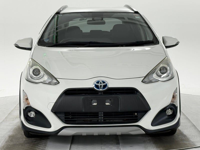 2016 Toyota Aqua X Urban, photo 2