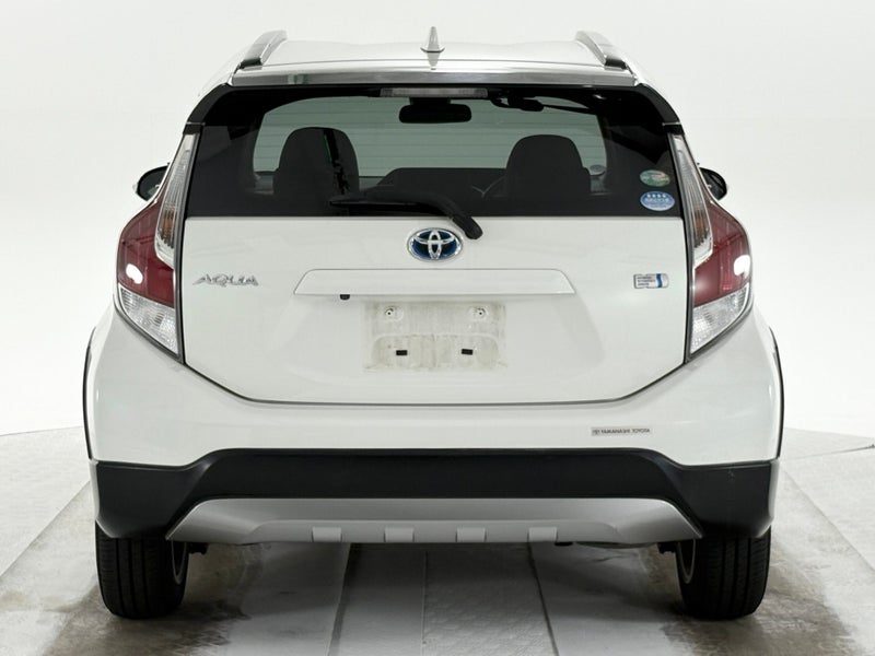 2016 Toyota Aqua X Urban, photo 3