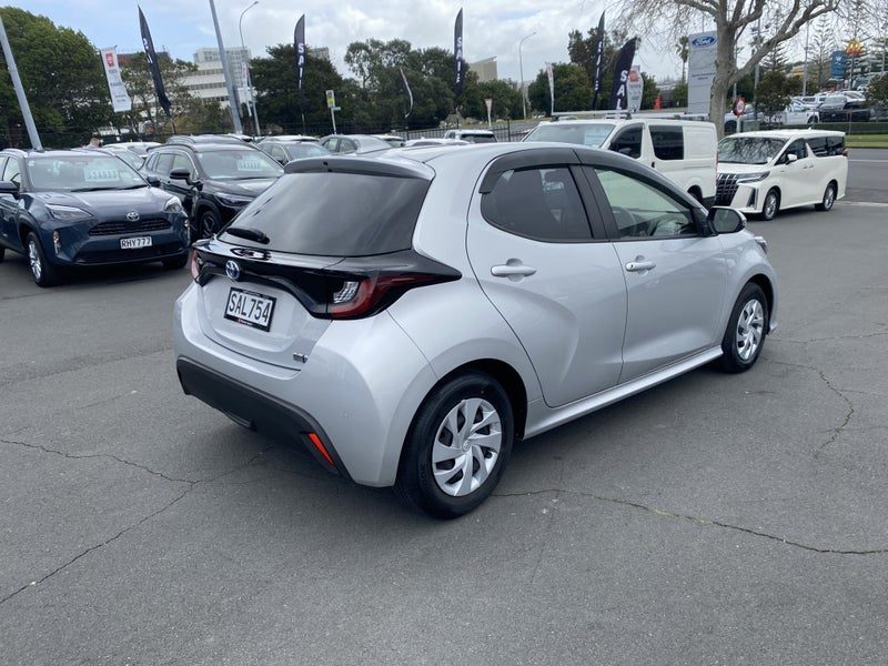 2021 Toyota Yaris 1.5 Hybrid X 5 Dr Hatch CVT 2WD, photo 2