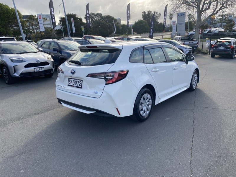 2021 Toyota Corolla Touring 1.8 Hybrid G X, photo 2