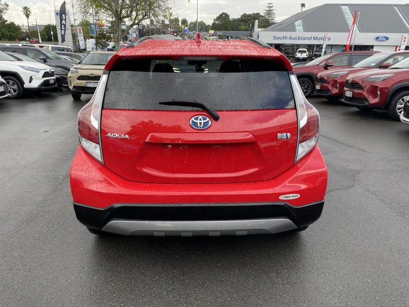 2016 Toyota Aqua X Urban, photo 3