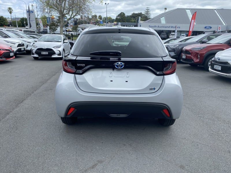 2021 Toyota Yaris 1.5 Hybrid X 5 Dr Hatch CVT 2WD, photo 3