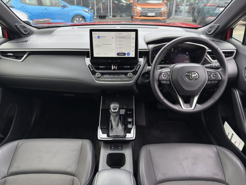 2026 Toyota Corolla Cross Limited, photo 2