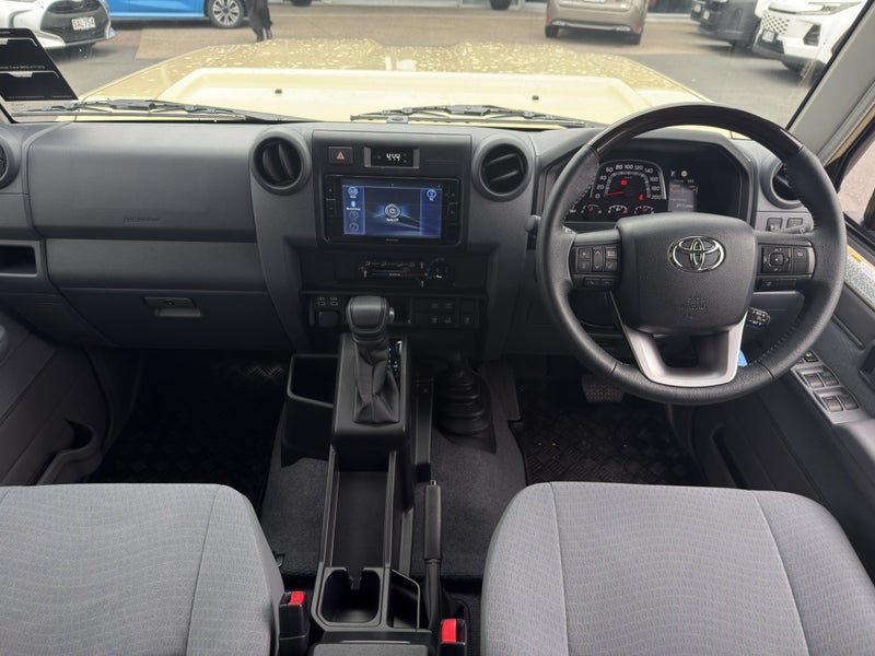 2026 Toyota Land Cruiser LX, photo 2