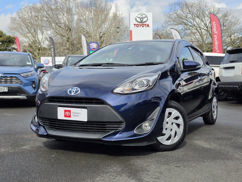 2017 Toyota Aqua S, photo 3