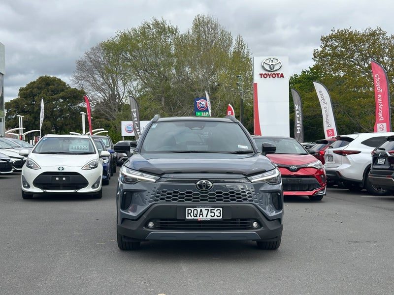 2026 Toyota Corolla Cross Limited, photo 2