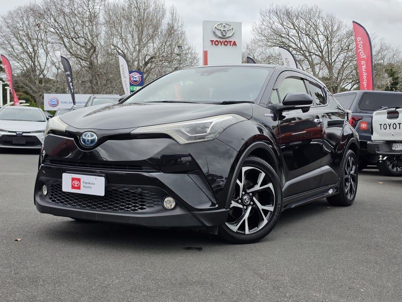 2017 Toyota C-HR 1.8 Hybrid G 5 Dr SUV CVT FWD, photo 3