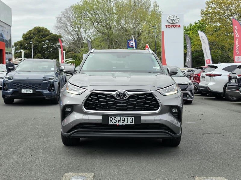 2026 Toyota Highlander Limited ZR, photo 2