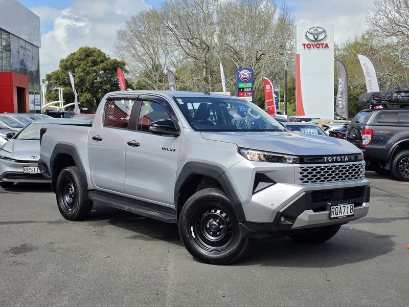 2026 Toyota Hilux SR