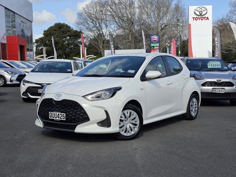 2024 Toyota Yaris GX 1.5, photo 2