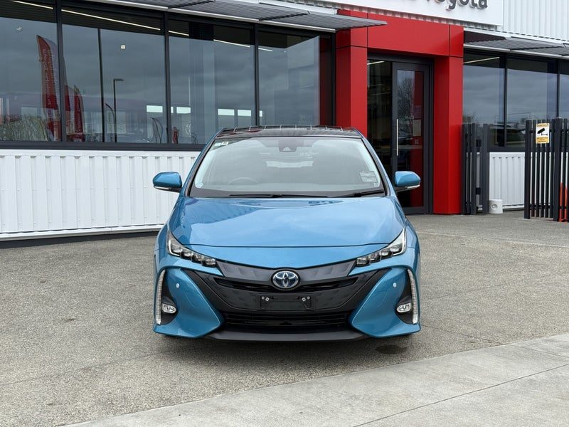 2017 Toyota Prius S, photo 3
