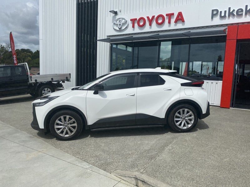 2025 Toyota C-HR GX 1.8P HEV CVT FWD SUV, photo 2