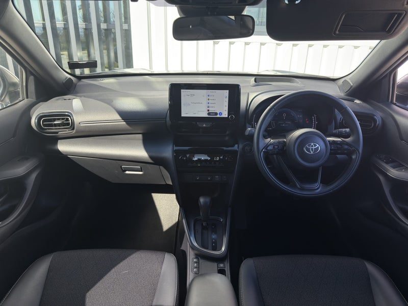 2025 Toyota Yaris Cross Limited, photo 2