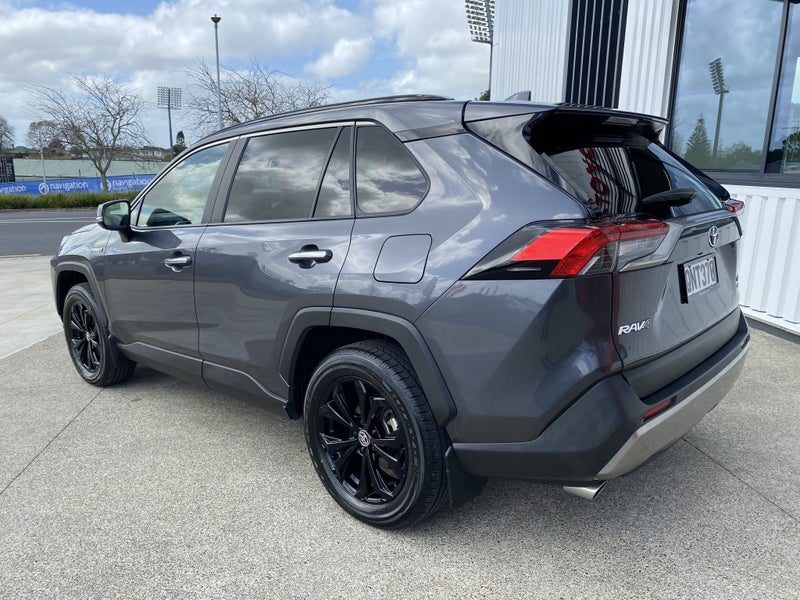 2024 Toyota RAV4 Limited 2.5PH 4WD HYBRID - NZ New, photo 3