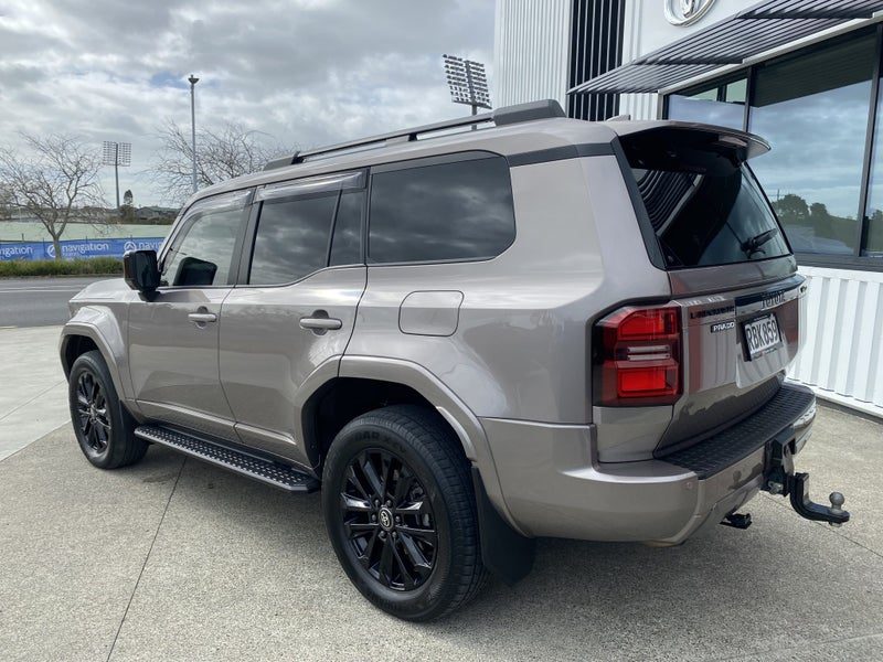 2025 Toyota Land Cruiser Prado Hybrid, photo 3