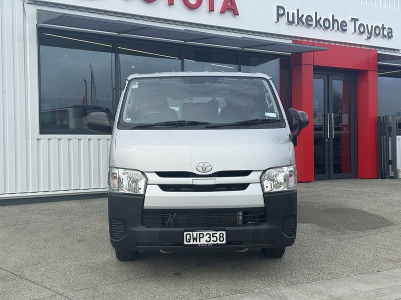 2020 Toyota Regius Hiace 2.0 Petrol DX 5 Dr Van, photo 2