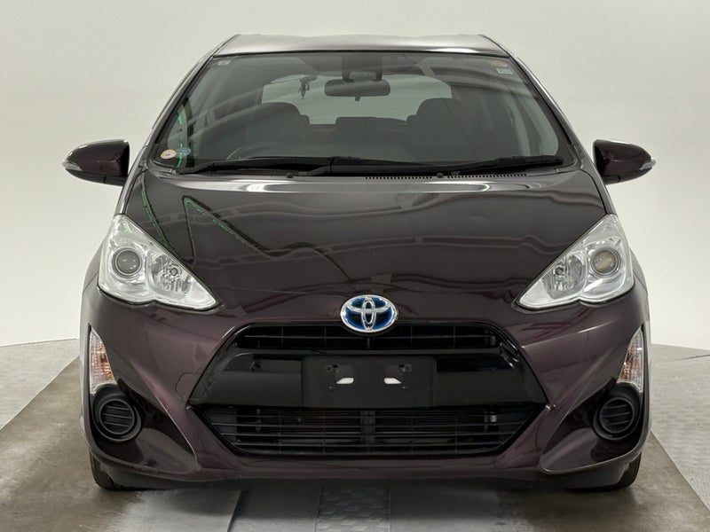 2017 Toyota Aqua G, photo 2