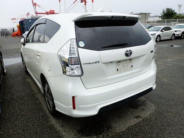 2014 Toyota Prius Alpha
