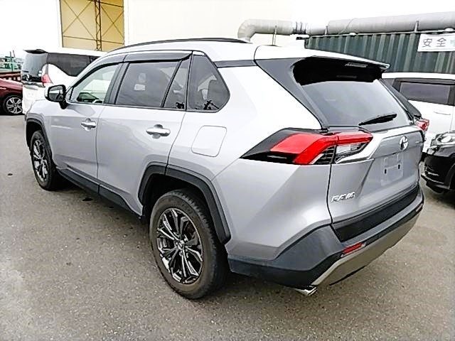 2022 Toyota RAV4 Limited, photo 2