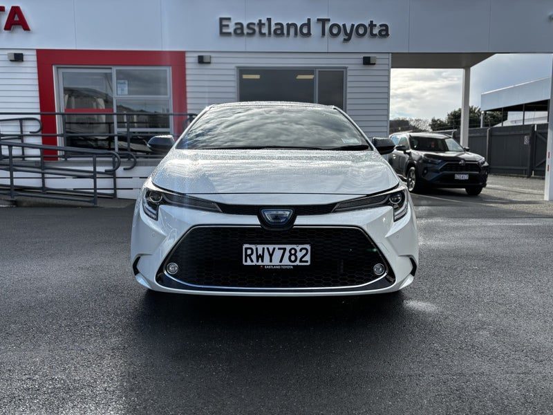 2019 Toyota Corolla Touring, photo 2