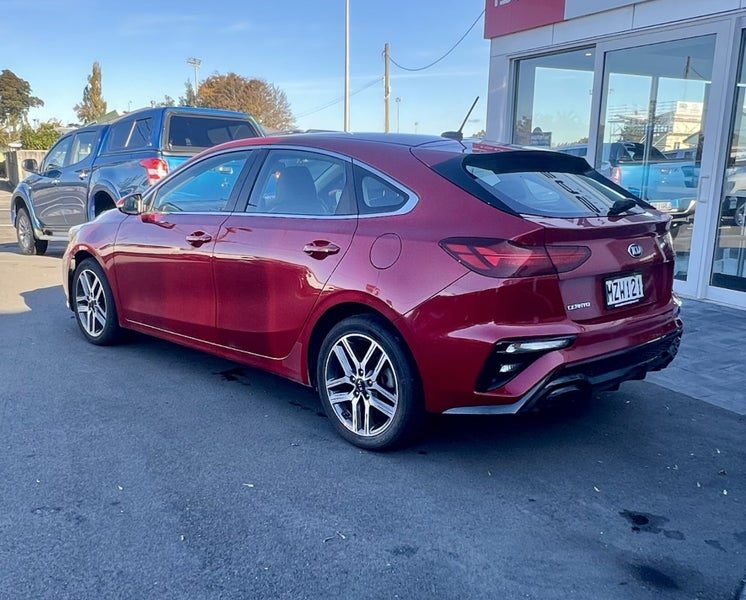 2020 Kia Cerato EX 2.0L Auto 5 door hatch - NZ NEW, photo 2