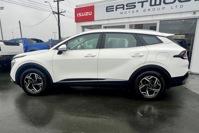 2024 Kia Sportage LX, photo 2