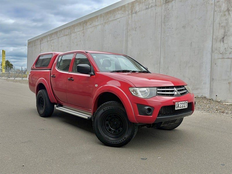 2012 Mitsubishi Triton 4WD 2.5D GLX