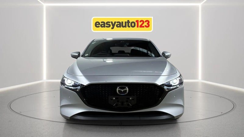 2020 Mazda 3 2.0L SKYACTIV-X, photo 2