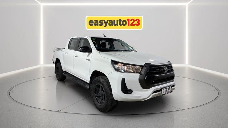 2023 Toyota Hilux Sr Td Dc 2.8Dt/4Wd