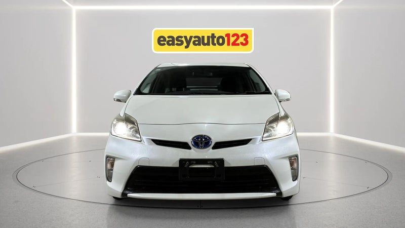 2015 Toyota Prius 1.8L/Hybrid, photo 2